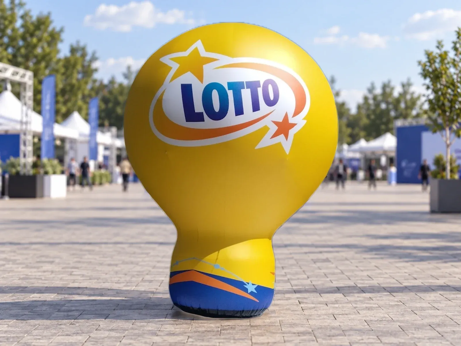 Balon reklamowy pneumatyczny z nadrukiem w barwach marki Lotto – produkt ARIO, tło wygenerowane przez AI