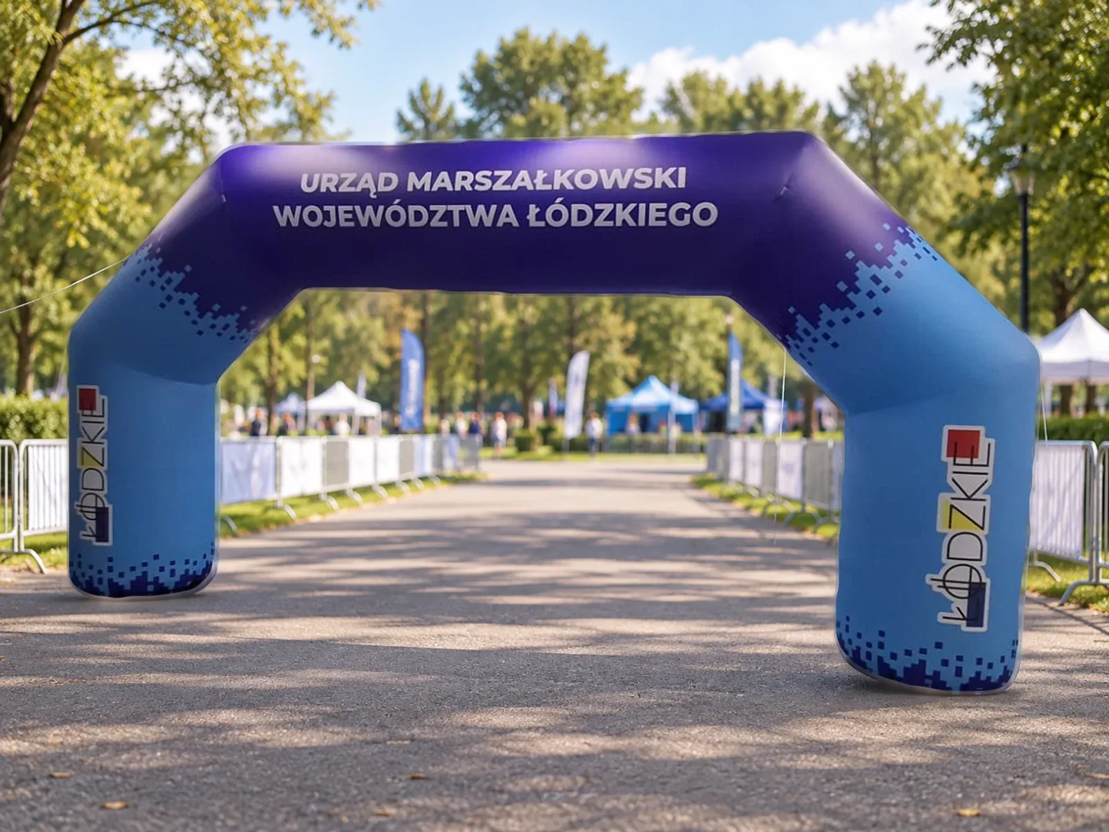 Inflatable arch for Urząd Marszałkowski Województwa Łódzkiego Brama pneumatyczna z nadrukiem w barwach marki Urząd Marszałkowski Województwa Łódzkiego – produkt ARIO, tło wygenerowane przez AI