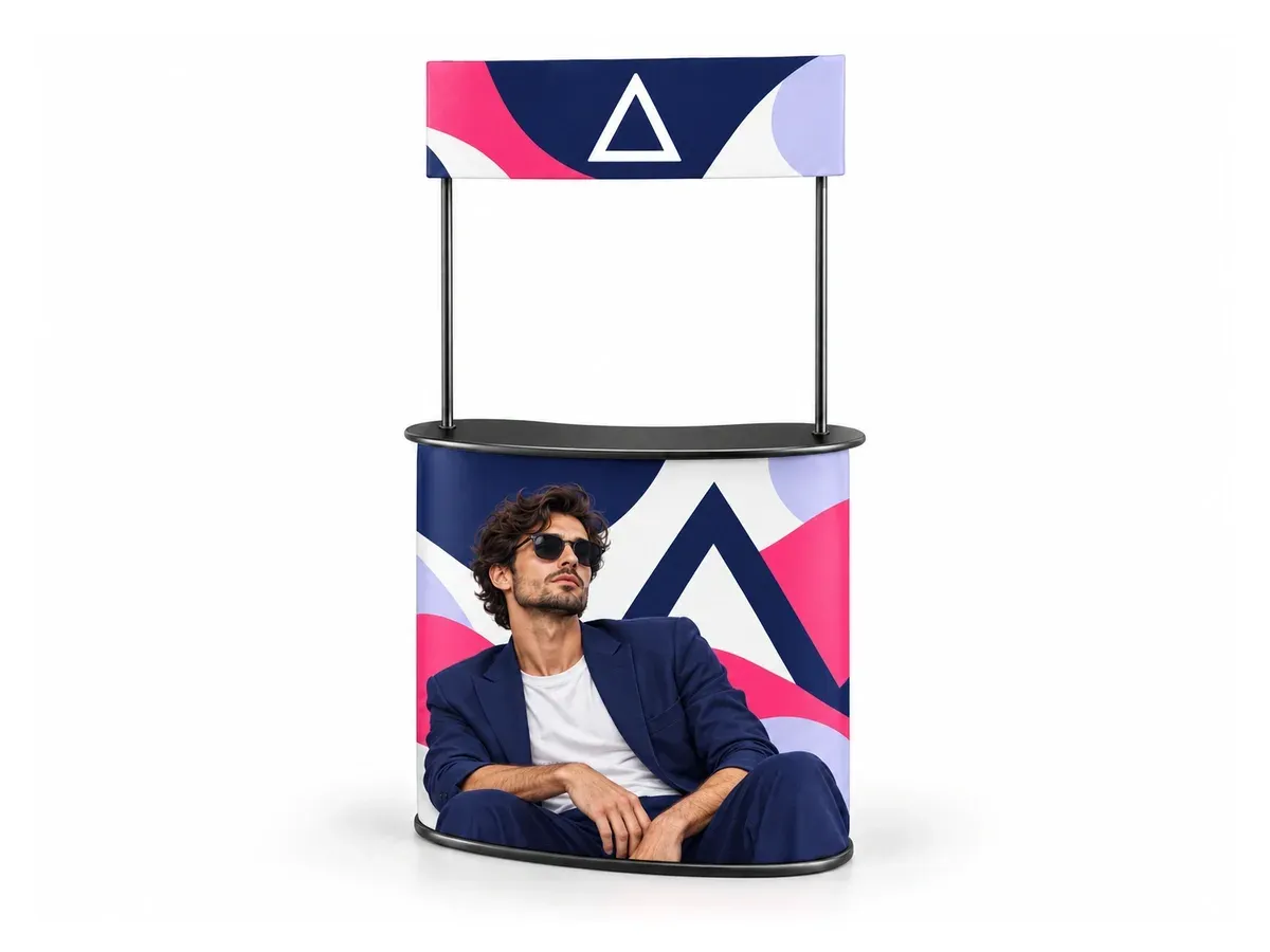 Promo pult obloukový s dodatečným toppem Promo pult obloukový s dodatečným toppem s potiskem, na bílém pozadí