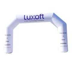 Brama wyścigowa biała pompowana z nadrukiem logo Luxoft