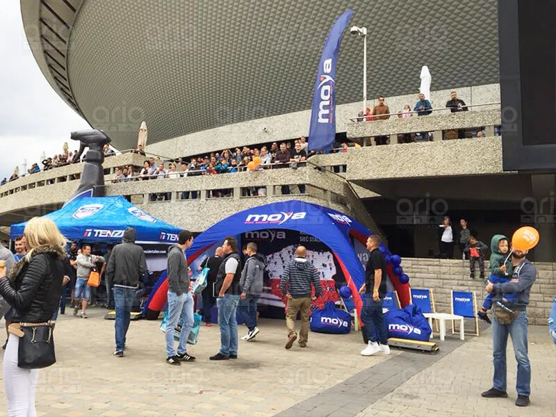 Namiot stałociśnieniowy z czerwonymi nogami i nadrukiem na wewnętrznych ściankach Moya namiot stałociśnieniowy z nadrukiem Moya na daszkach i ściankach wewnętrznych