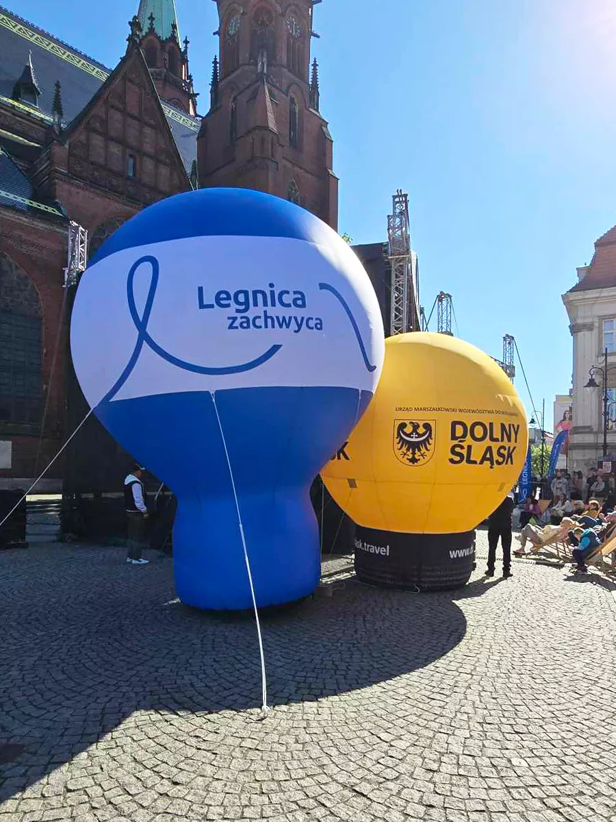 Balon reklamowy pneumatyczny – przykład realizacji w podanym przedziale cenowym