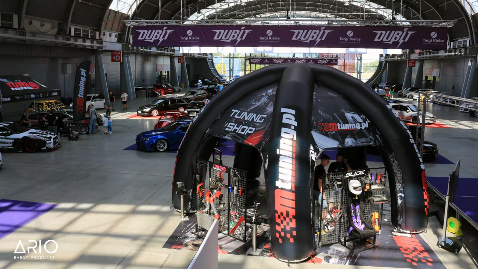 Koszt reklamy pneumatycznej – przykładowa realizacja na evencie: brama, namiot i balon reklamowy